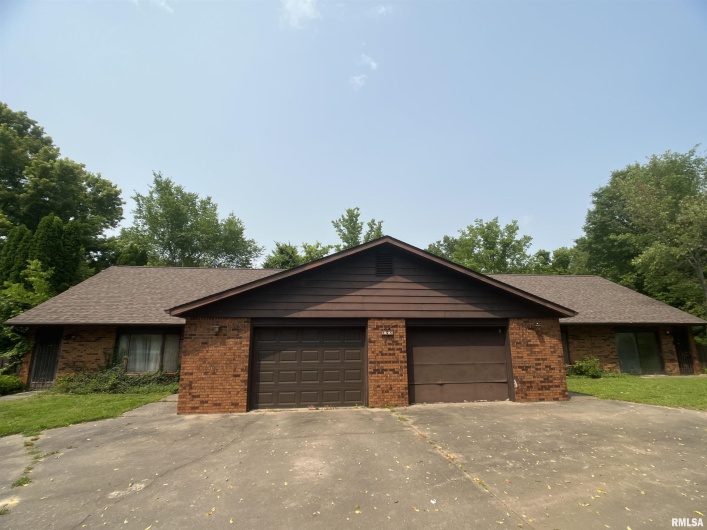 105 Violet Lane, Carbondale, Illinois 62901, 0 , 0 ,0,Residential Income,For Sale,Violet,0,RMAEB458301