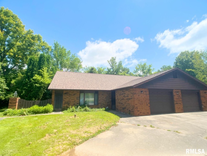 105 Violet Lane, Carbondale, Illinois 62901, 0 , 0 ,0,Residential Income,For Sale,Violet,0,RMAEB458301