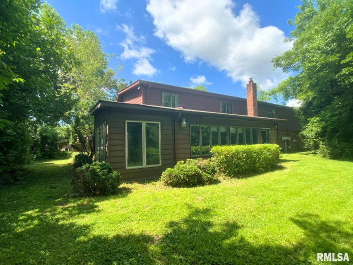 105 Violet Lane, Carbondale, Illinois 62901, 0 , 0 ,0,Residential Income,For Sale,Violet,0,RMAEB458301