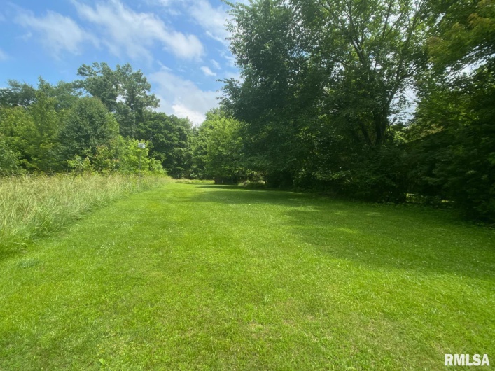 105 Violet Lane, Carbondale, Illinois 62901, 0 , 0 ,0,Residential Income,For Sale,Violet,0,RMAEB458301