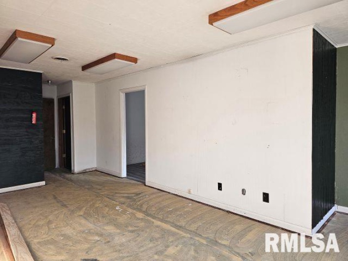 1607 LOCUST Street, Eldorado, Illinois 62930, 0 , 0 ,0,Commercial Sale,For Sale,LOCUST,0,RMAEB458302