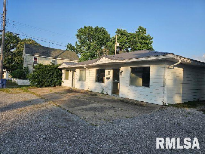 1607 LOCUST Street, Eldorado, Illinois 62930, 0 , 0 ,0,Commercial Sale,For Sale,LOCUST,0,RMAEB458302