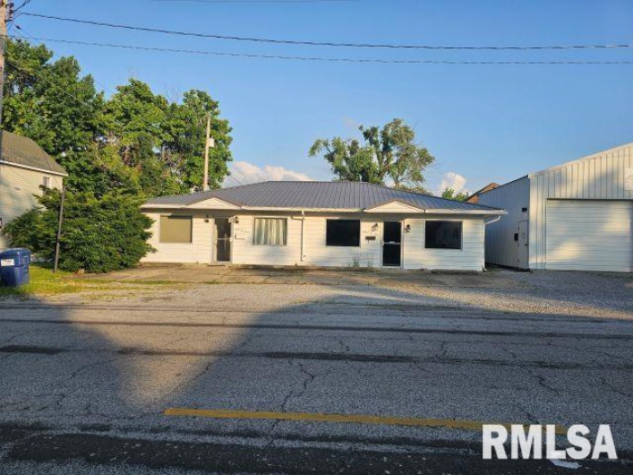 1607 LOCUST Street, Eldorado, Illinois 62930, 0 , 0 ,0,Commercial Sale,For Sale,LOCUST,0,RMAEB458302