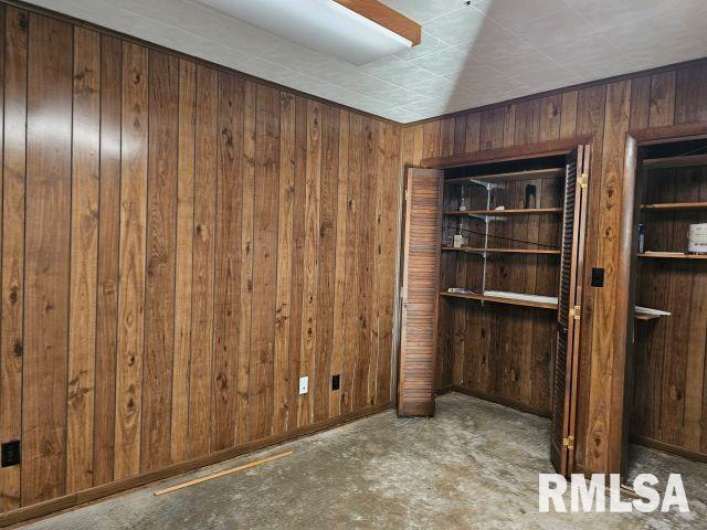 1607 LOCUST Street, Eldorado, Illinois 62930, 0 , 0 ,0,Commercial Sale,For Sale,LOCUST,0,RMAEB458302