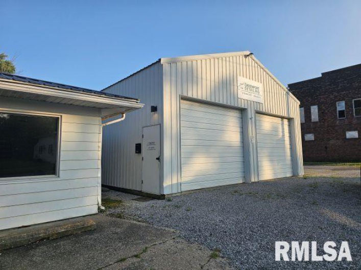 1607 LOCUST Street, Eldorado, Illinois 62930, 0 , 0 ,0,Commercial Sale,For Sale,LOCUST,0,RMAEB458302
