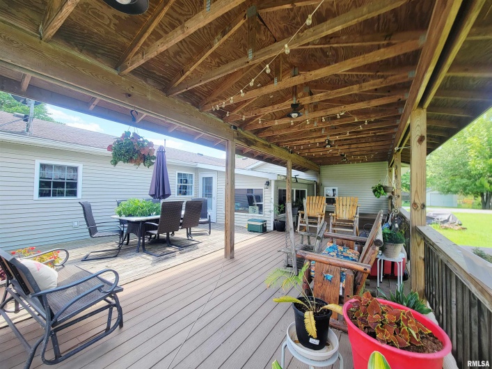 100 STABLE Drive, Carterville, Illinois 62918, 3 Bedrooms Bedrooms, 0 ,2 BathroomsBathrooms,Residential,For Sale,STABLE,0,RMAEB458308