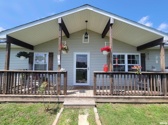 100 STABLE Drive, Carterville, Illinois 62918, 3 Bedrooms Bedrooms, 0 ,2 BathroomsBathrooms,Residential,For Sale,STABLE,0,RMAEB458308