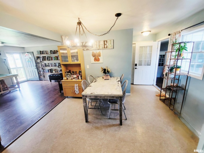 100 STABLE Drive, Carterville, Illinois 62918, 3 Bedrooms Bedrooms, 0 ,2 BathroomsBathrooms,Residential,For Sale,STABLE,0,RMAEB458308