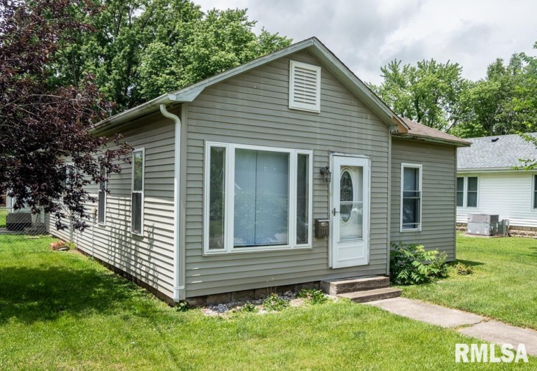 710 Bentley Street, Marion, Illinois 62959, 3 Bedrooms Bedrooms, 0 ,1 BathroomBathrooms,Residential,For Sale,Bentley,0,RMAQC4264109