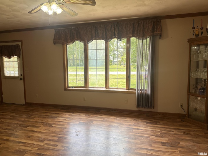 690 RAILROAD Street, Tamms, Illinois 62988, 3 Bedrooms Bedrooms, 0 ,2 BathroomsBathrooms,Residential,For Sale,RAILROAD,0,RMAQC4264110