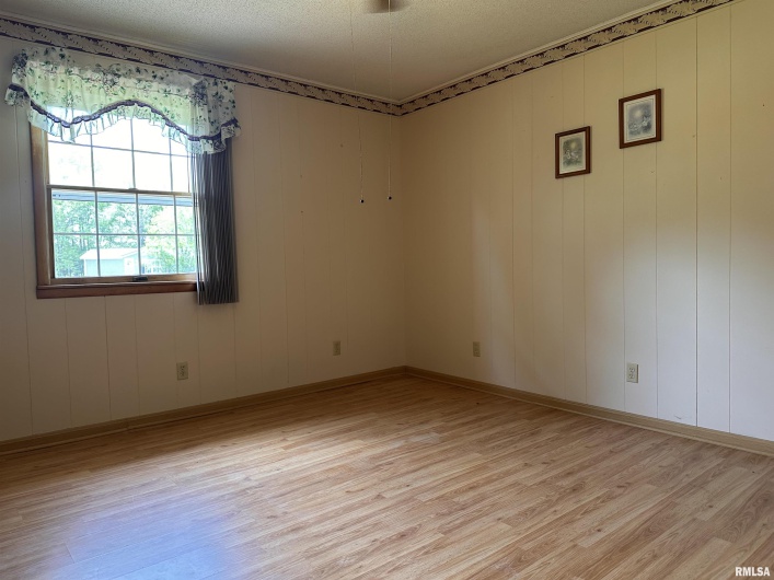 690 RAILROAD Street, Tamms, Illinois 62988, 3 Bedrooms Bedrooms, 0 ,2 BathroomsBathrooms,Residential,For Sale,RAILROAD,0,RMAQC4264110