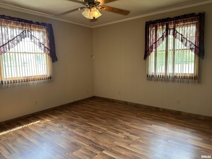 690 RAILROAD Street, Tamms, Illinois 62988, 3 Bedrooms Bedrooms, 0 ,2 BathroomsBathrooms,Residential,For Sale,RAILROAD,0,RMAQC4264110