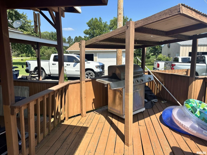 690 RAILROAD Street, Tamms, Illinois 62988, 3 Bedrooms Bedrooms, 0 ,2 BathroomsBathrooms,Residential,For Sale,RAILROAD,0,RMAQC4264110