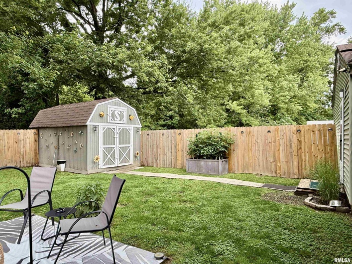 302 LINDSEY Avenue, Metropolis, Illinois 62960, 2 Bedrooms Bedrooms, 0 ,1 BathroomBathrooms,Residential,For Sale,LINDSEY,0,RMAEB458314