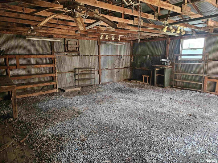 1233 HARRISON Road, Murphysboro, Illinois 62966, 2 Bedrooms Bedrooms, 0 ,2 BathroomsBathrooms,Residential,For Sale,HARRISON,0,RMAEB458315