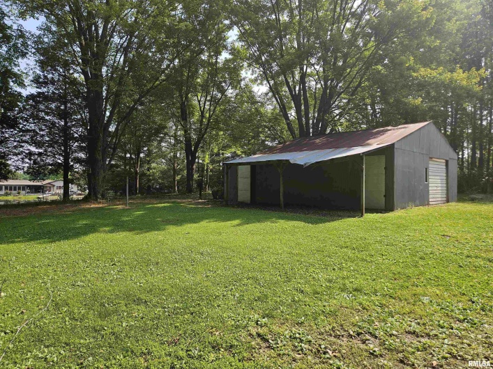 1233 HARRISON Road, Murphysboro, Illinois 62966, 2 Bedrooms Bedrooms, 0 ,2 BathroomsBathrooms,Residential,For Sale,HARRISON,0,RMAEB458315