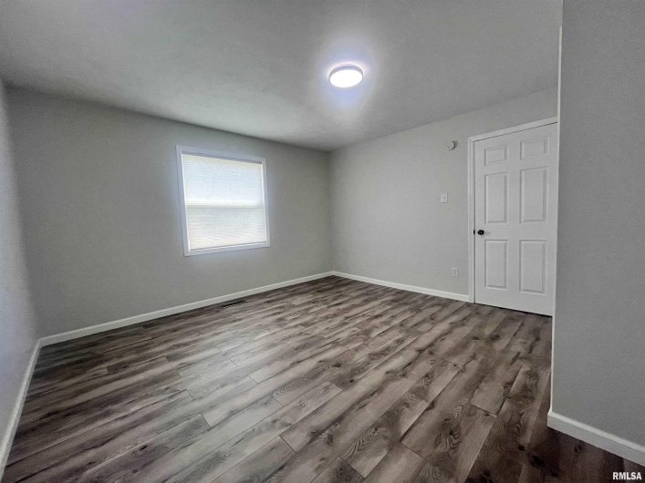 421 18TH Street, Herrin, Illinois 62948, 2 Bedrooms Bedrooms, 0 ,1 BathroomBathrooms,Residential,For Sale,18TH,0,RMAEB457339