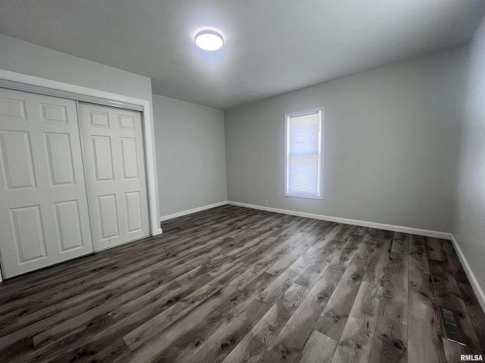 421 18TH Street, Herrin, Illinois 62948, 2 Bedrooms Bedrooms, 0 ,1 BathroomBathrooms,Residential,For Sale,18TH,0,RMAEB457339