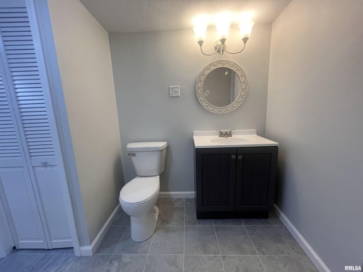 421 18TH Street, Herrin, Illinois 62948, 2 Bedrooms Bedrooms, 0 ,1 BathroomBathrooms,Residential,For Sale,18TH,0,RMAEB457339