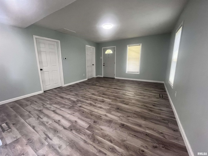 421 18TH Street, Herrin, Illinois 62948, 2 Bedrooms Bedrooms, 0 ,1 BathroomBathrooms,Residential,For Sale,18TH,0,RMAEB457339