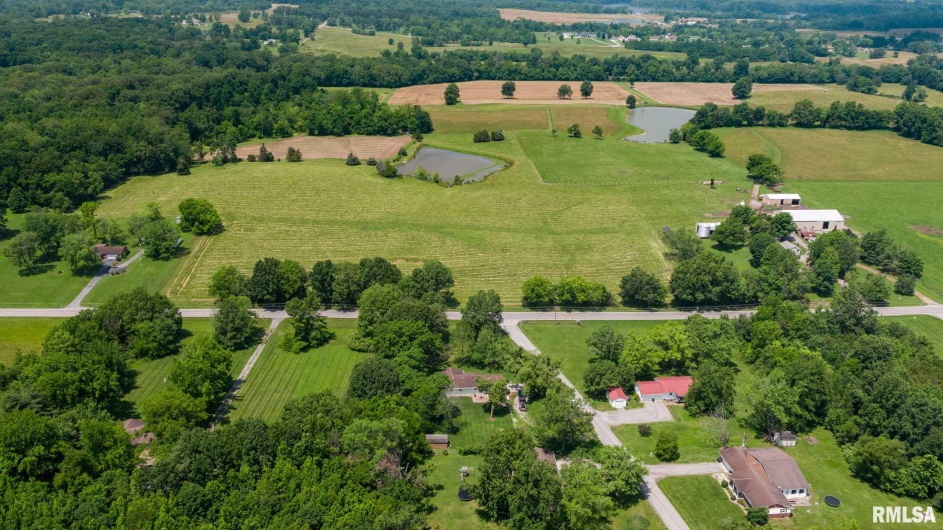 12535 Blackberry Hills Lane, Marion, Illinois 62959, 3 Bedrooms Bedrooms, 0 ,1 BathroomBathrooms,Residential,For Sale,Blackberry Hills,0,RMAQC4264146