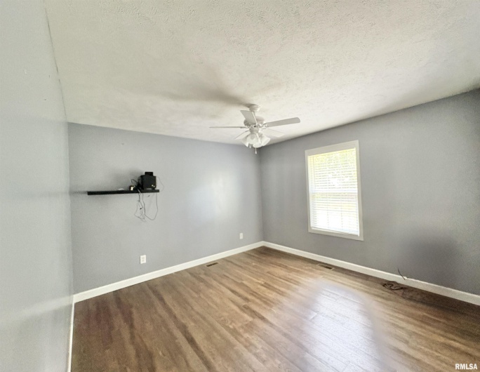 6005 CHANDLER Drive, Carterville, Illinois 62918, 4 Bedrooms Bedrooms, 0 ,2 BathroomsBathrooms,Residential,For Sale,CHANDLER,0,RMAEB458329