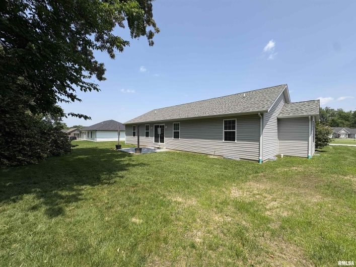 6005 CHANDLER Drive, Carterville, Illinois 62918, 4 Bedrooms Bedrooms, 0 ,2 BathroomsBathrooms,Residential,For Sale,CHANDLER,0,RMAEB458329