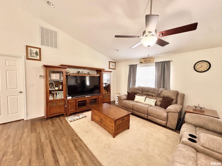 6005 CHANDLER Drive, Carterville, Illinois 62918, 4 Bedrooms Bedrooms, 0 ,2 BathroomsBathrooms,Residential,For Sale,CHANDLER,0,RMAEB458329
