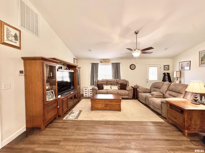 6005 CHANDLER Drive, Carterville, Illinois 62918, 4 Bedrooms Bedrooms, 0 ,2 BathroomsBathrooms,Residential,For Sale,CHANDLER,0,RMAEB458329