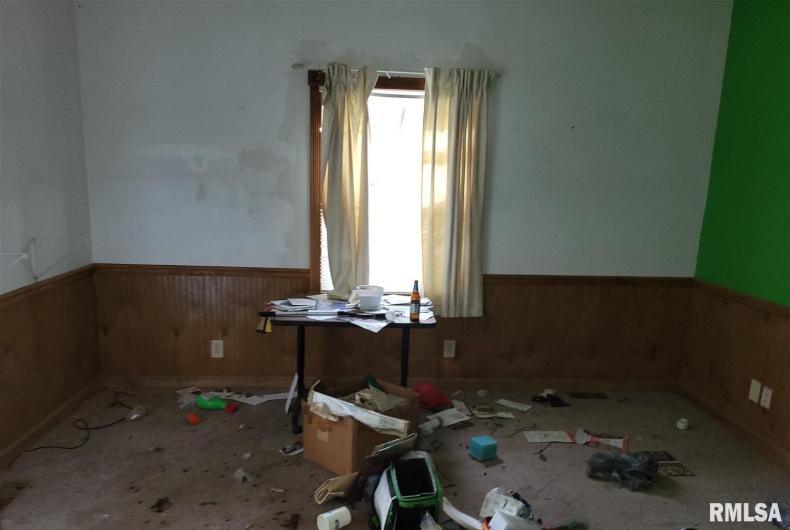 728 ILLINOIS Avenue, Carterville, Illinois 62918-2015, 2 Bedrooms Bedrooms, 0 ,1 BathroomBathrooms,Residential,For Sale,ILLINOIS,0,RMACA1037071