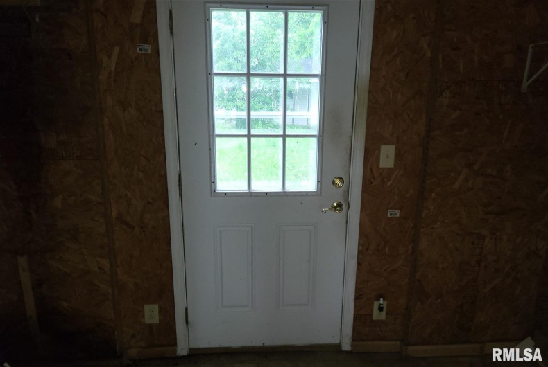 728 ILLINOIS Avenue, Carterville, Illinois 62918-2015, 2 Bedrooms Bedrooms, 0 ,1 BathroomBathrooms,Residential,For Sale,ILLINOIS,0,RMACA1037071