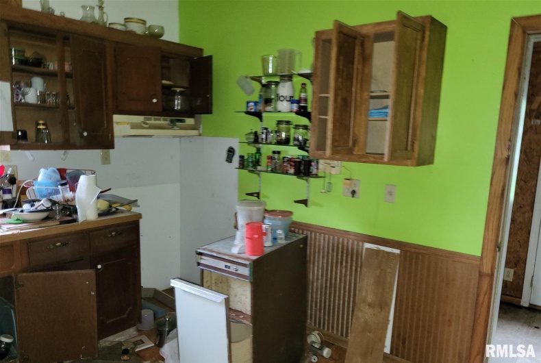 728 ILLINOIS Avenue, Carterville, Illinois 62918-2015, 2 Bedrooms Bedrooms, 0 ,1 BathroomBathrooms,Residential,For Sale,ILLINOIS,0,RMACA1037071