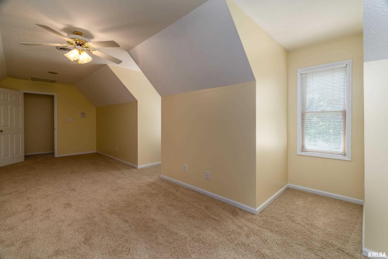1803 DAWN Drive, Marion, Illinois 62959, 4 Bedrooms Bedrooms, 0 ,2 BathroomsBathrooms,Residential,For Sale,DAWN,0,RMAEB458330