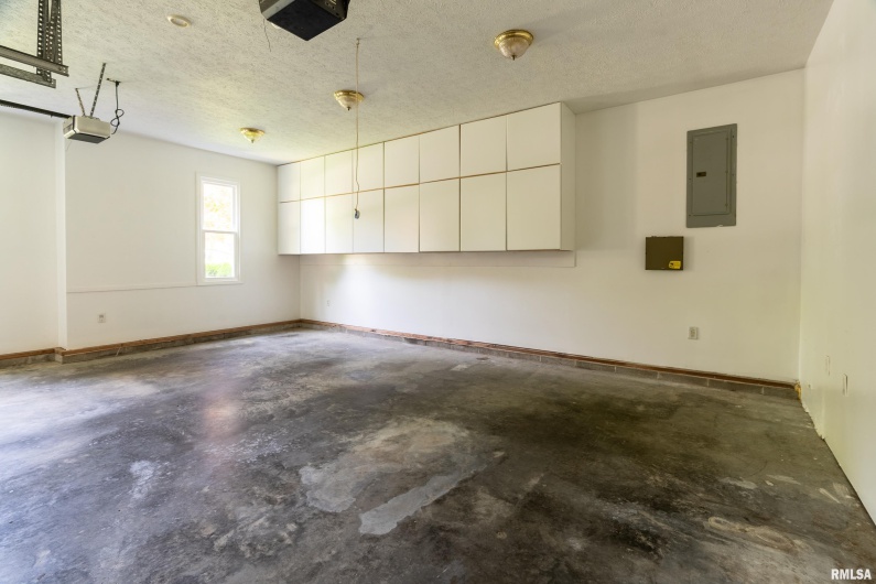 1803 DAWN Drive, Marion, Illinois 62959, 4 Bedrooms Bedrooms, 0 ,2 BathroomsBathrooms,Residential,For Sale,DAWN,0,RMAEB458330