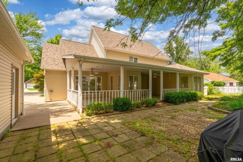 1803 DAWN Drive, Marion, Illinois 62959, 4 Bedrooms Bedrooms, 0 ,2 BathroomsBathrooms,Residential,For Sale,DAWN,0,RMAEB458330