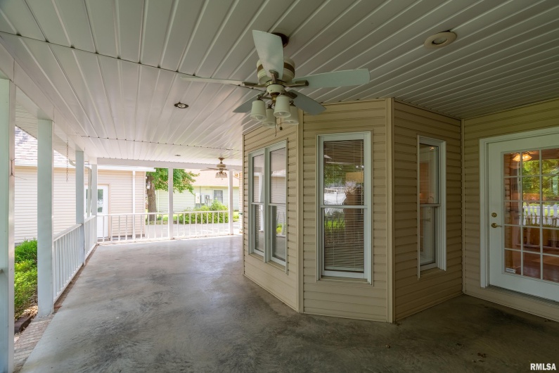 1803 DAWN Drive, Marion, Illinois 62959, 4 Bedrooms Bedrooms, 0 ,2 BathroomsBathrooms,Residential,For Sale,DAWN,0,RMAEB458330