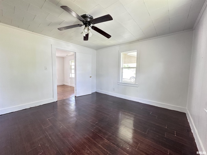 329 BROADWAY Avenue, Goreville, Illinois 62939, 2 Bedrooms Bedrooms, 0 ,1 BathroomBathrooms,Residential,For Sale,BROADWAY,0,RMAEB458316