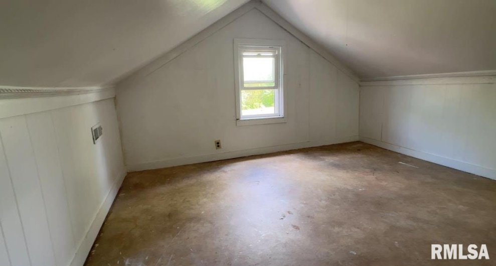 329 BROADWAY Avenue, Goreville, Illinois 62939, 2 Bedrooms Bedrooms, 0 ,1 BathroomBathrooms,Residential,For Sale,BROADWAY,0,RMAEB458316