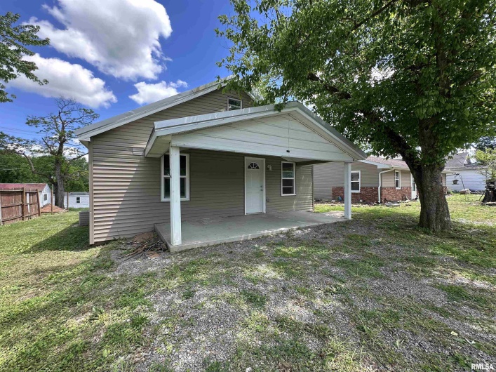 329 BROADWAY Avenue, Goreville, Illinois 62939, 2 Bedrooms Bedrooms, 0 ,1 BathroomBathrooms,Residential,For Sale,BROADWAY,0,RMAEB458316