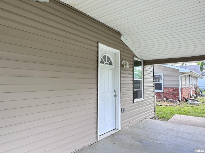329 BROADWAY Avenue, Goreville, Illinois 62939, 2 Bedrooms Bedrooms, 0 ,1 BathroomBathrooms,Residential,For Sale,BROADWAY,0,RMAEB458316