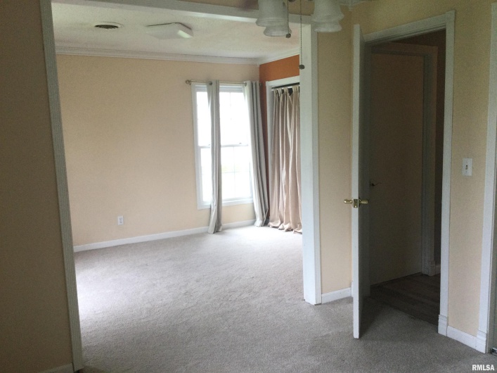 109 EVERGREEN Drive, Anna, Illinois 62906, 3 Bedrooms Bedrooms, 0 ,3 BathroomsBathrooms,Residential,For Sale,EVERGREEN,0,RMAQC4261960