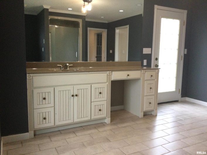 109 EVERGREEN Drive, Anna, Illinois 62906, 3 Bedrooms Bedrooms, 0 ,3 BathroomsBathrooms,Residential,For Sale,EVERGREEN,0,RMAQC4261960