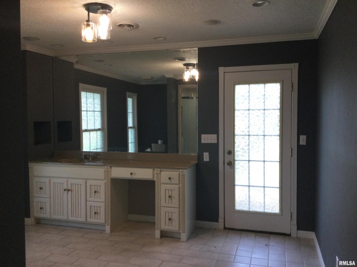 109 EVERGREEN Drive, Anna, Illinois 62906, 3 Bedrooms Bedrooms, 0 ,3 BathroomsBathrooms,Residential,For Sale,EVERGREEN,0,RMAQC4261960