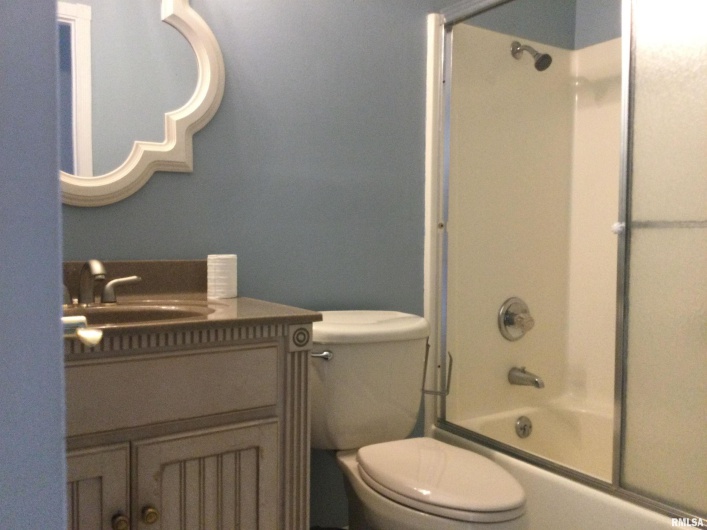 109 EVERGREEN Drive, Anna, Illinois 62906, 3 Bedrooms Bedrooms, 0 ,3 BathroomsBathrooms,Residential,For Sale,EVERGREEN,0,RMAQC4261960