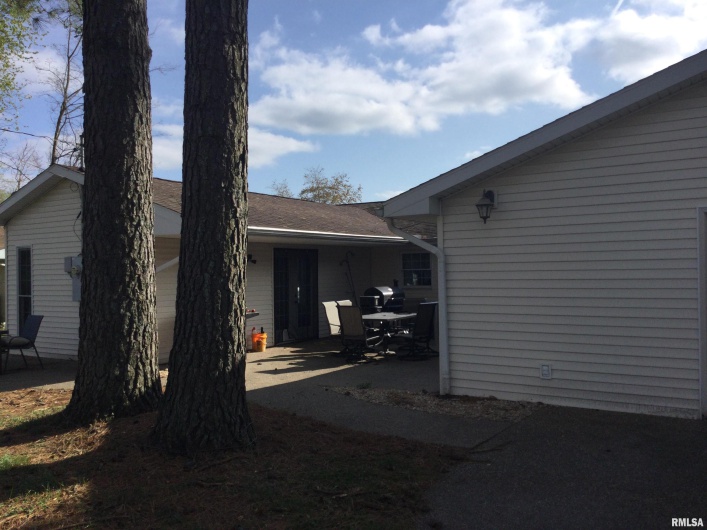 109 EVERGREEN Drive, Anna, Illinois 62906, 3 Bedrooms Bedrooms, 0 ,3 BathroomsBathrooms,Residential,For Sale,EVERGREEN,0,RMAQC4261960