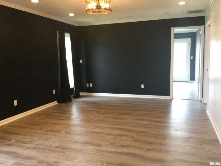 109 EVERGREEN Drive, Anna, Illinois 62906, 3 Bedrooms Bedrooms, 0 ,3 BathroomsBathrooms,Residential,For Sale,EVERGREEN,0,RMAQC4261960