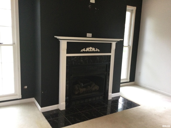 109 EVERGREEN Drive, Anna, Illinois 62906, 3 Bedrooms Bedrooms, 0 ,3 BathroomsBathrooms,Residential,For Sale,EVERGREEN,0,RMAQC4261960