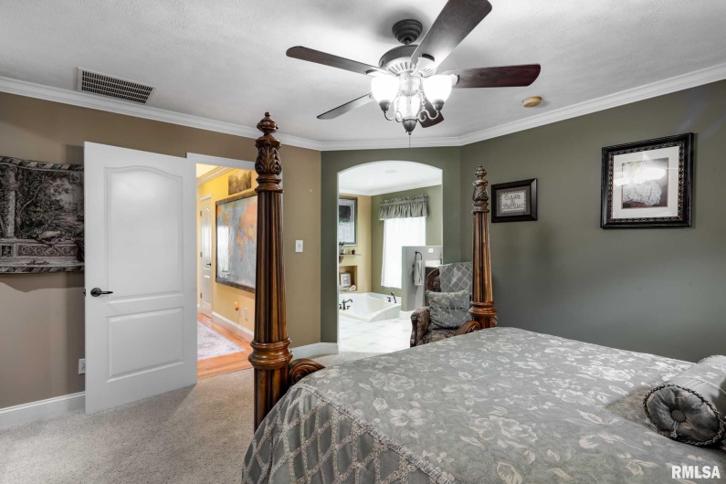 1300 Brewster Road, Herrin, Illinois 62948, 5 Bedrooms Bedrooms, 0 ,3 BathroomsBathrooms,Residential,For Sale,Brewster,0,RMAQC4264185