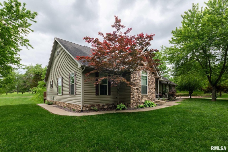 1300 Brewster Road, Herrin, Illinois 62948, 5 Bedrooms Bedrooms, 0 ,3 BathroomsBathrooms,Residential,For Sale,Brewster,0,RMAQC4264185