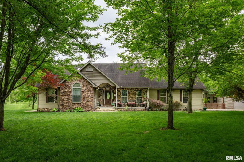 1300 Brewster Road, Herrin, Illinois 62948, 5 Bedrooms Bedrooms, 0 ,3 BathroomsBathrooms,Residential,For Sale,Brewster,0,RMAQC4264185